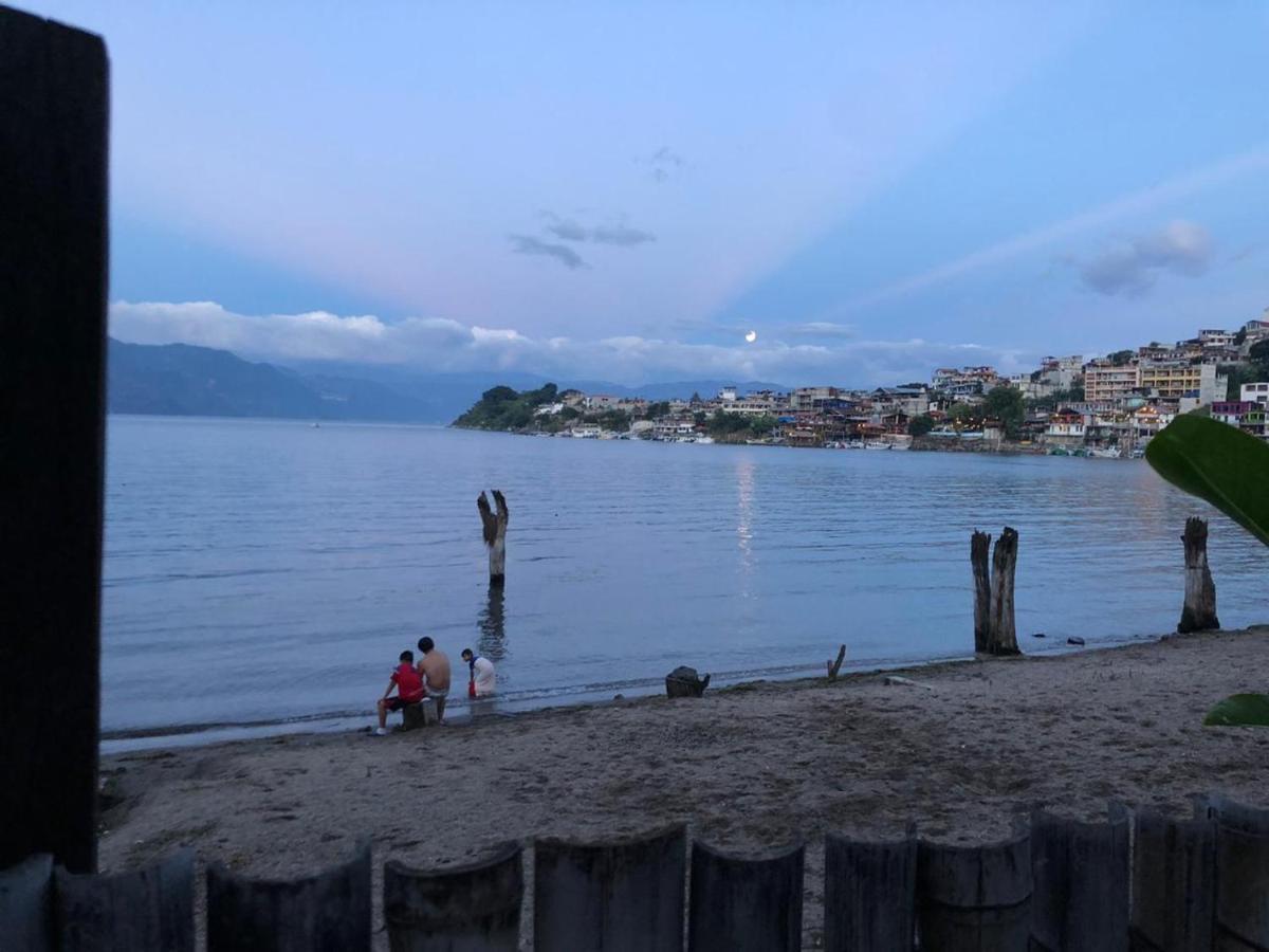 Kawoq Guesthouse San Pedro La Laguna Bagian luar foto