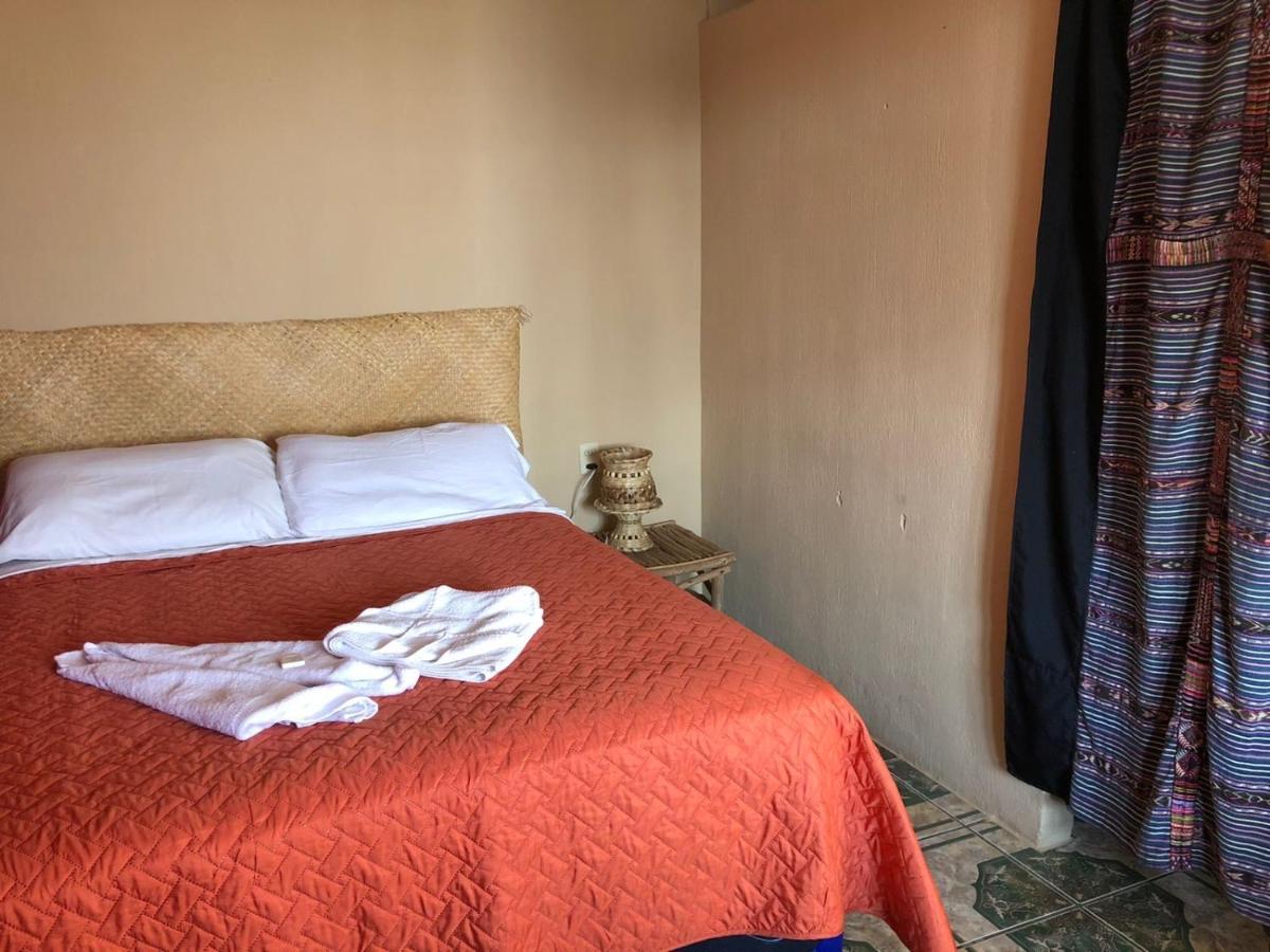 Kawoq Guesthouse San Pedro La Laguna Bagian luar foto